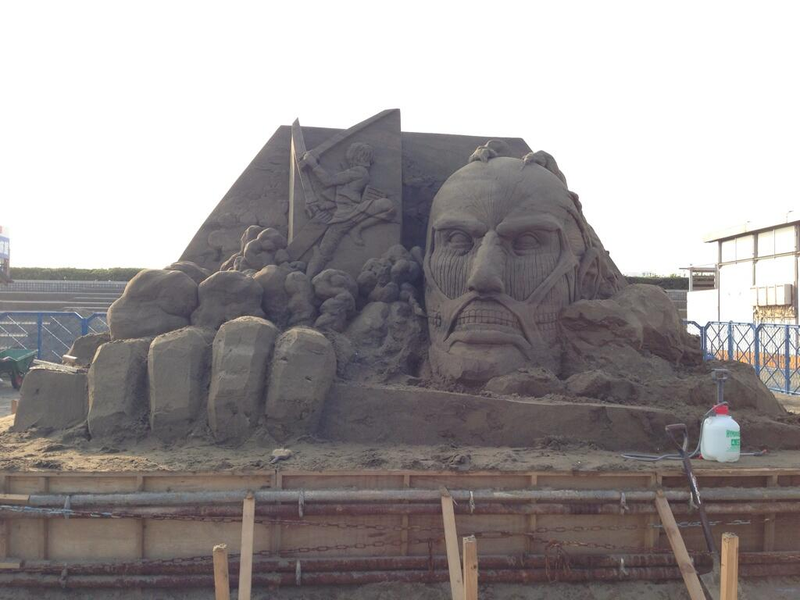 Illustration for article titled Japanese Anime Comes Alive with These Amazing Sand Sculptures